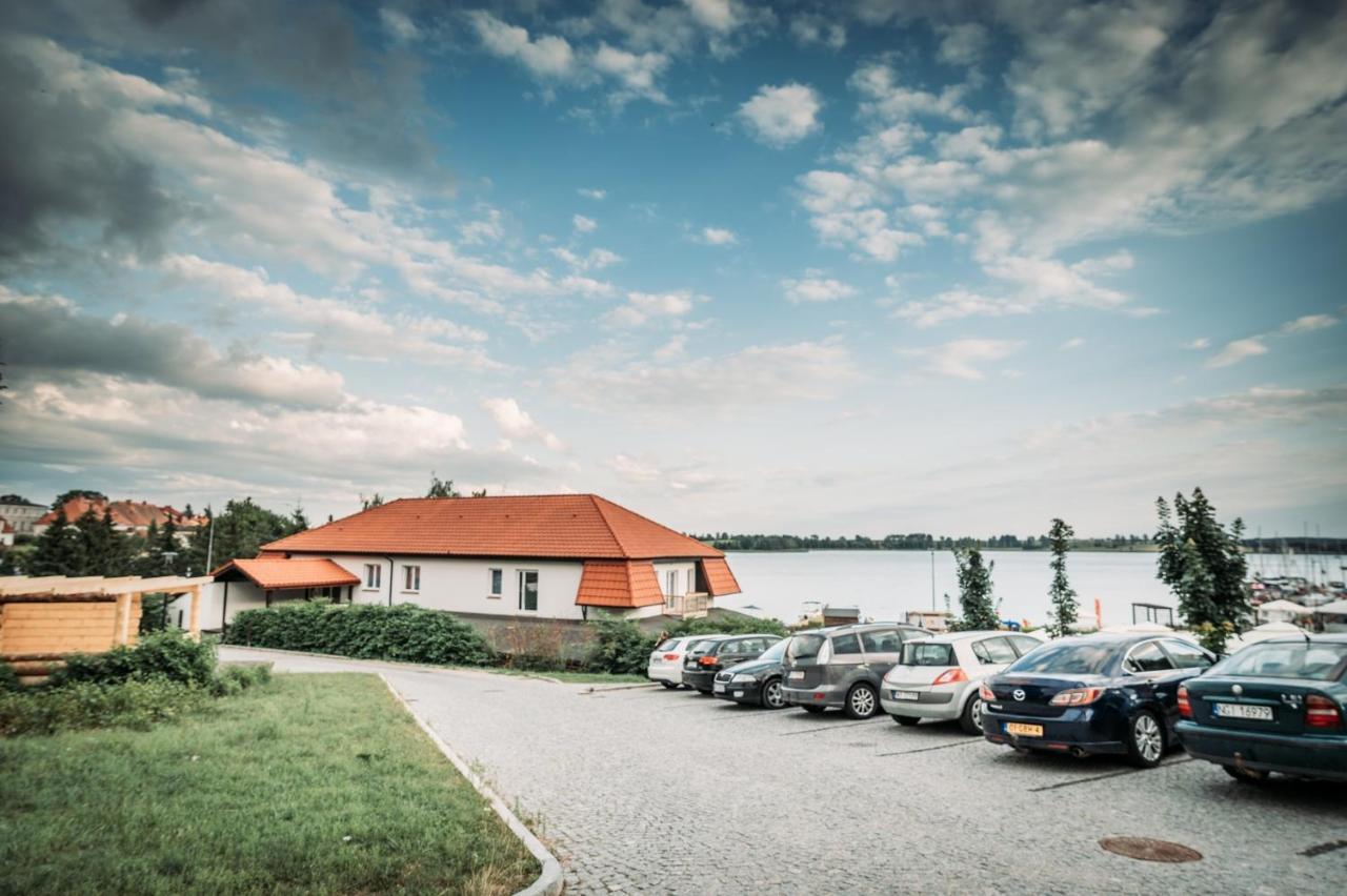 Willa Z Widokiem Na Jezioro Ryn  Kültér fotó